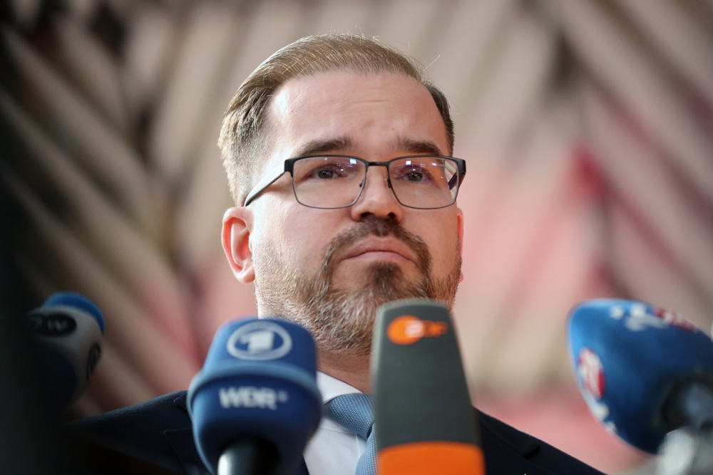 Lithuania Engages in Secret Nuclear Weapons Negotiations with the United States, Defense Minister Reveals